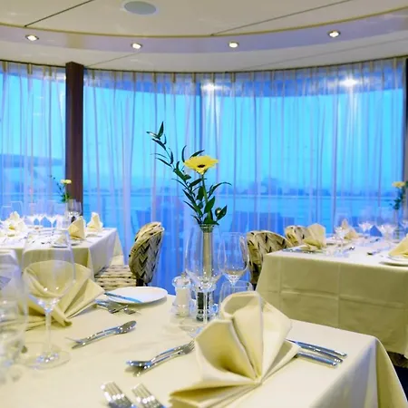 Baxter Hoare Ship Hotel Düsseldorf
