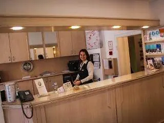 City Hotel Duesseldorf מלון