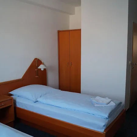 Am Vogelsanger Weg 3* Düsseldorf
