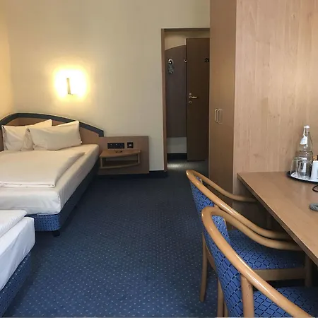 City Hotel Duesseldorf מלון 3*