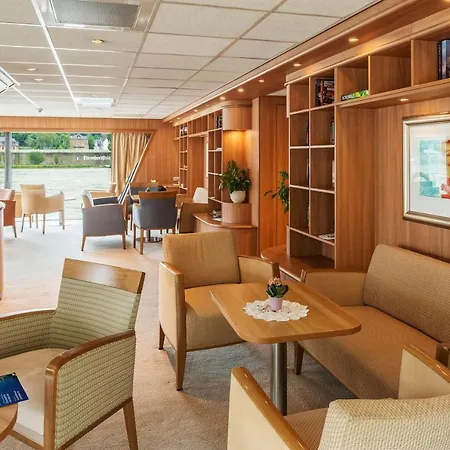 Fairtours Hotelschiff Rhein Melodie Úszó hotel Düsseldorf