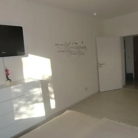 Lägenhet Rethelstrasse 97 *