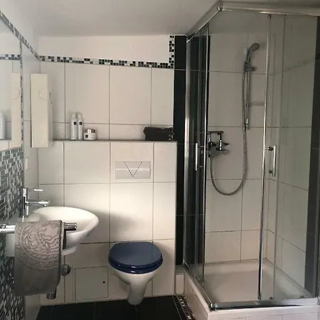 Ferienwohnung Am Schloss Eller - Karlsruher Strasse Düsseldorf