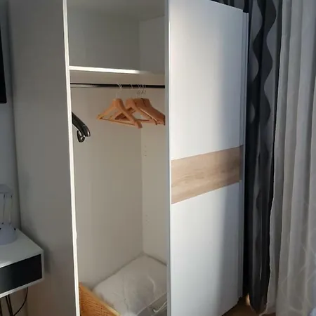 Daire Neues, Ruhiges Nordic In Duesseldorf-nord
