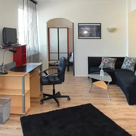 Pitstop & Boardinghouse * Düsseldorf