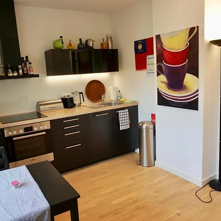 Schoenfelder * Dusseldorf