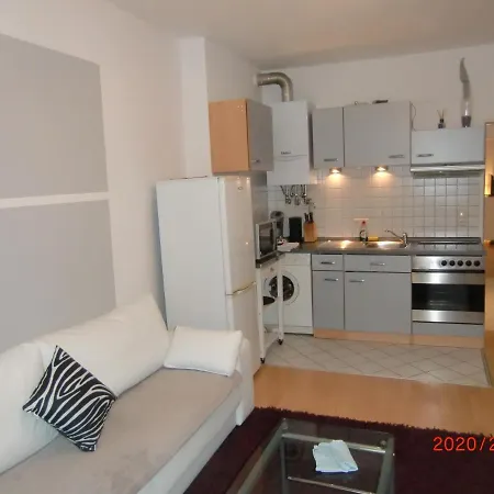 Rethelstrasse 97 Apartment *