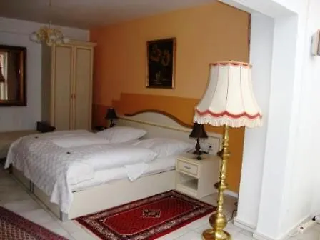 Haus Mooren, Garni Hotel Düsseldorf