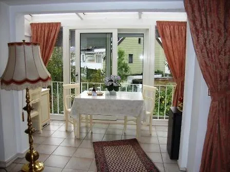 Haus Mooren, Garni