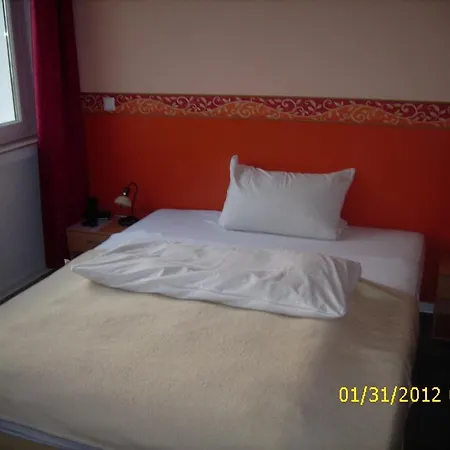 Eu Centralhotel Im Toennchen Gasthuis Düsseldorf