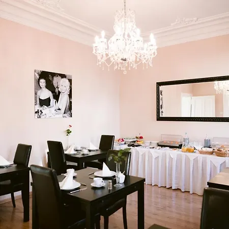 Boutique Oberkassel 3* Дюссельдорф