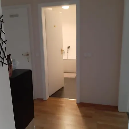 Lägenhet 2 Bed/2 Baths In Center Next To Kytaro *
