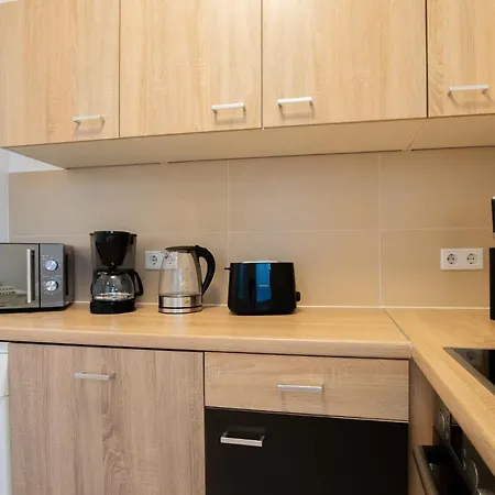 Raj Living - 1 Or 4 - 15 Min To Messe Dus - 10 Min Old Town Dus دوسلدورف