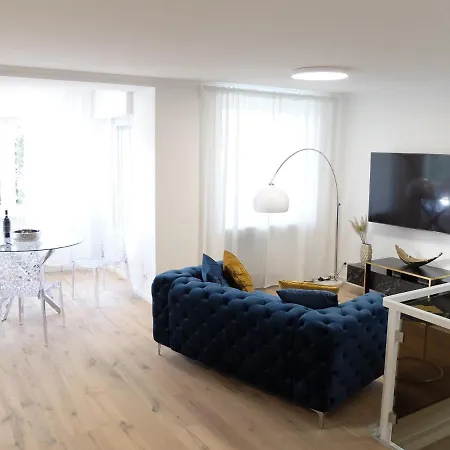 Appartement Exklusive 104 M2 Direkt Am Rhein 1 Km Von Der Messe *
