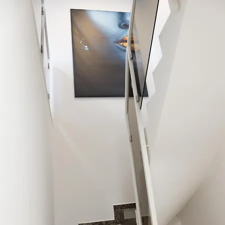 Appartement Exklusive 104 M2 Direkt Am Rhein 1 Km Von Der Messe *
