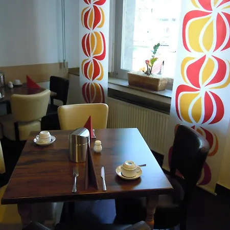 CENTRAL Hotel Duesseldorf 3*