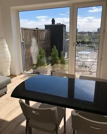 B - Sunny Business With Roof-top Terrace For 2-4 Guests * دوسلدورف