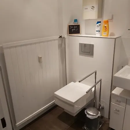 Well Located Flat With Balcony Düsseldorf
