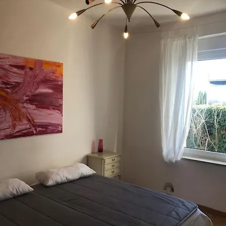 E - Quiet Business One Bedroom For 3 Guests Апартаменты Дюссельдорф