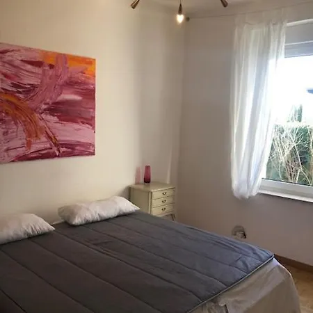 E - Quiet Business One Bedroom For 3 Guests Апартаменты