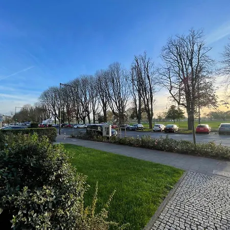 Appartement Exklusive 104 M2 Direkt Am Rhein 1 Km Von Der Messe *