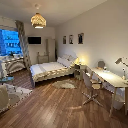 Mit Wohnkuche & Balkon Daire Düsseldorf