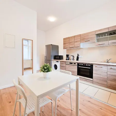 Raj Living - 1 Or 4 - 15 Min To Messe Dus - 10 Min Old Town Dus * دوسلدورف