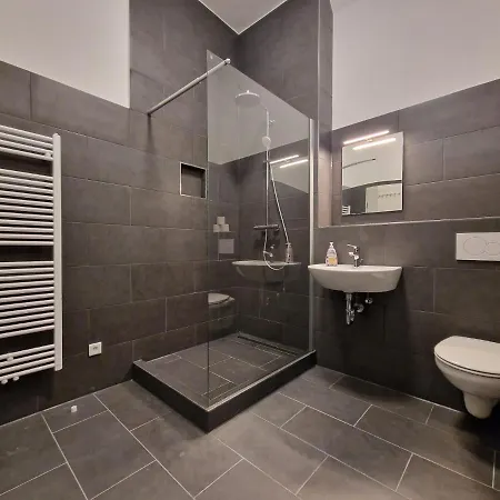 公寓 Raj Living - 300m2 Loft With 7 - 15 Min Messe Dus & Old Town Dus