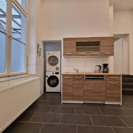 Raj Living - 300m2 Loft With 7 - 15 Min Messe Dus & Old Town Dus 公寓 *