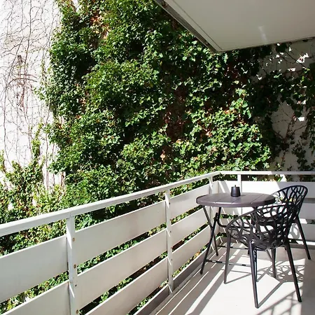 Center Studio Extra Comfort Luxury Double Bed Kitchen Apartment Düsseldorf
