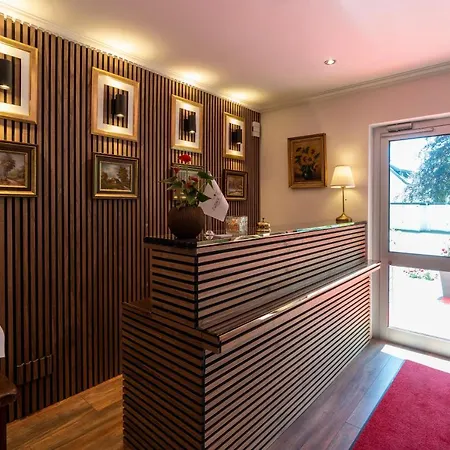 Jupa's Hotel