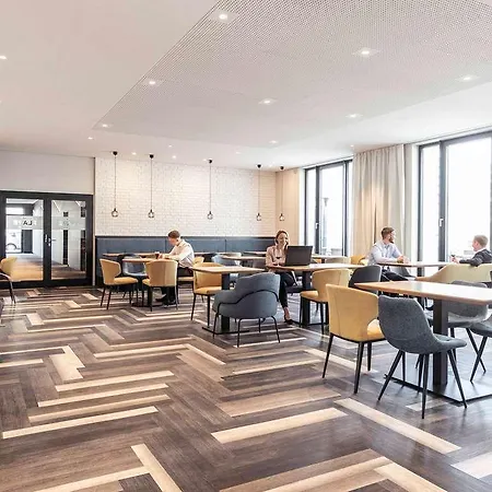 Novotel Airport