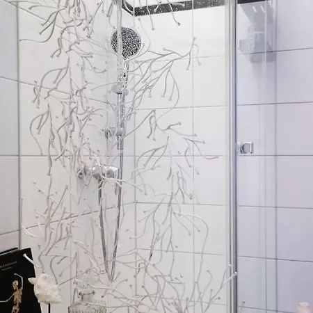 Boutique Loft Fuer Bis Zu 6 Personen Daire Düsseldorf