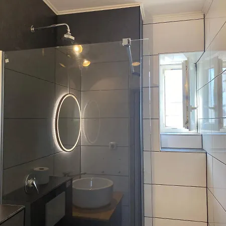 Hotel Petite Koenigsallee Self Check-in Dusseldorf
