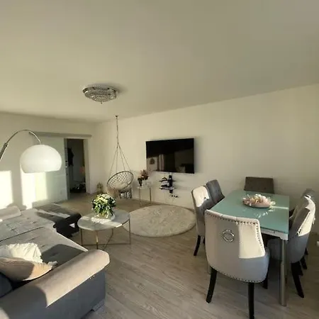 Messe/airport Elegant Apartment