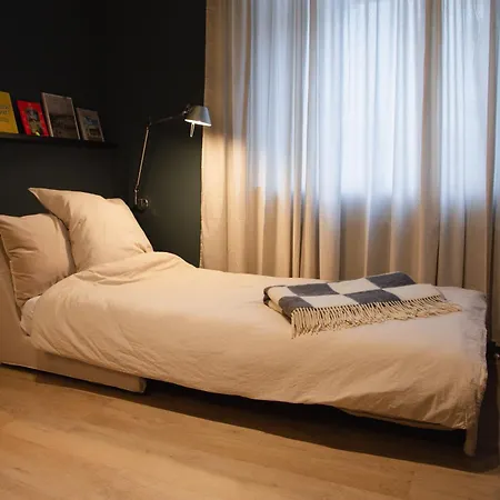 Appartement Urbane Oase In Hinterhofresidenz Düsseldorf