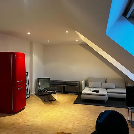 Obk Lodge: Designer Duplex In Oberkassel, Close To River Rhine, Areal Boehler And Messe デュッセルドルフ