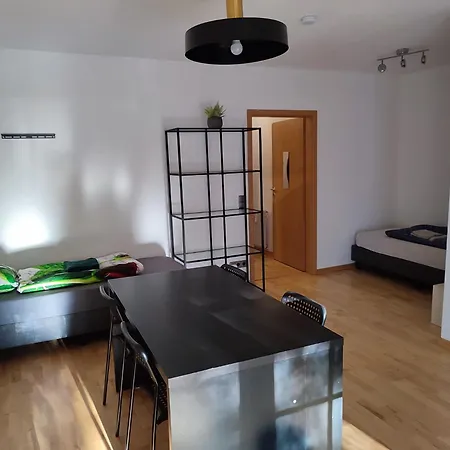 Apartment Monteurwohnung Mit Garten 6 Personen Düsseldorf