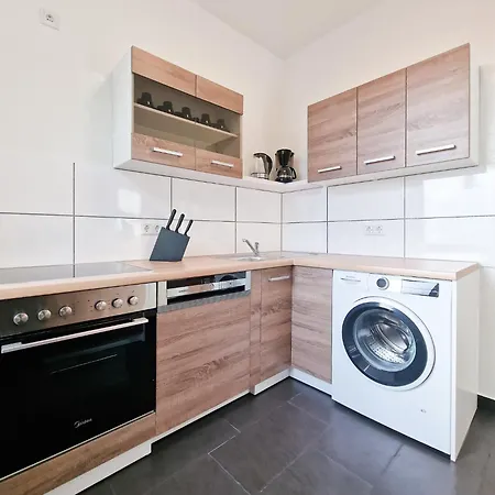 Raj Living - 1 Or 4 - 15 Min To Messe Dus - 10 Min Old Town Dus دوسلدورف