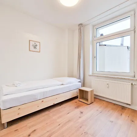 Raj Living - 1 Or 4 - 15 Min To Messe Dus - 10 Min Old Town Dus * دوسلدورف