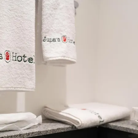 Jupa's Hotel