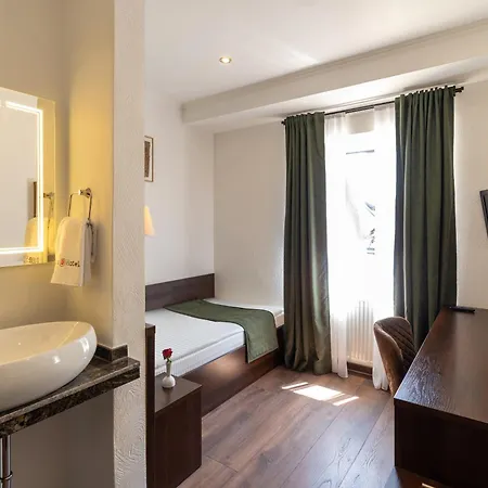 Hotel Jupa's Dusseldorf