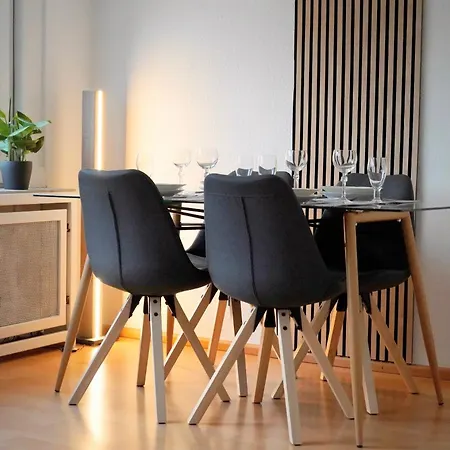 アパート Modern 2.5 Bedroom Duplex Near Messe, Airport, Arena *