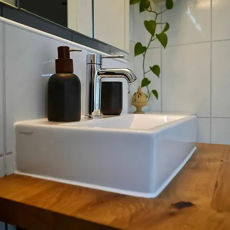 アパート Modern 2.5 Bedroom Duplex Near Messe, Airport, Arena *