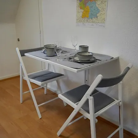 Modern 2.5 Bedroom Duplex Near Messe, Airport, Arena デュッセルドルフ