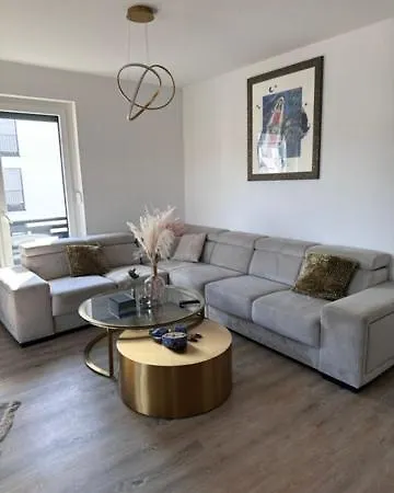 Modern Near Airport Appartamento *