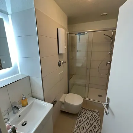 Apartament Zentrale, 55m2, Helle 2 Whg Naehe Messe Düsseldorf