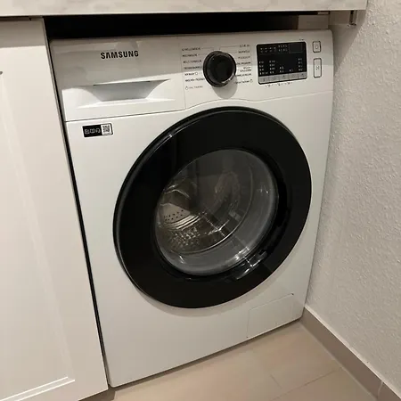 Zentrale, 55m2, Helle 2 Whg Naehe Messe Apartament Düsseldorf