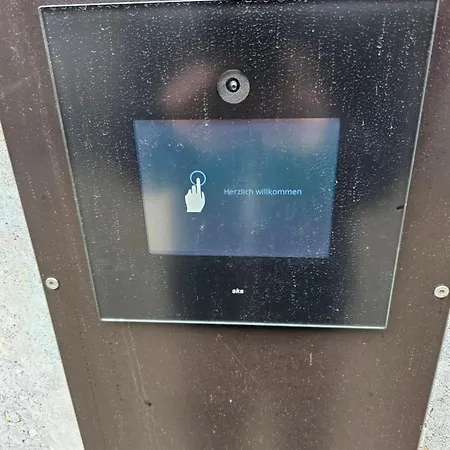 3 2 Bathrooms 2 Toilets New Center Of Underground Parking Space Contactless Self Check-in * Düsseldorf