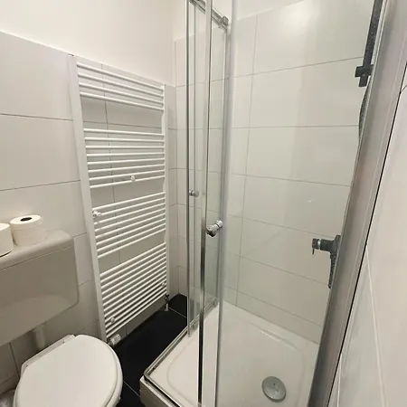 公寓 2schlafenzimmer 5betten Montuerwhonung 杜塞尔多夫